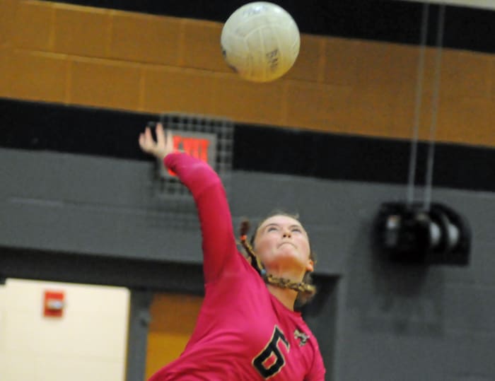 Bishop Moore sophomore Anika Groom served a match-high seven aces to help the Hornets rout Lake Placid 25-5, 25-12, 25-6 in the Region 2-4A volleyball quarterfinals.